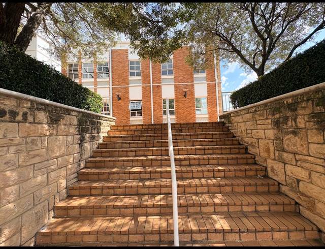 1,390M² OFFICE FOR SALE IN WITKOPPEN